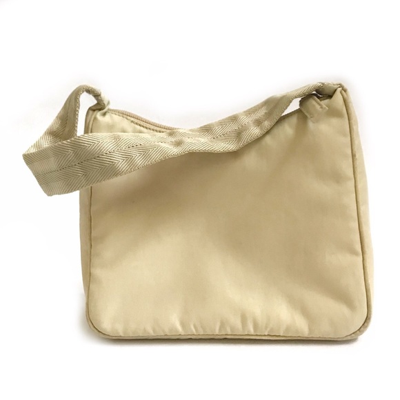 ✨ SOLD✨ Prada Light Beige Nylon Hobo - Picture 4 of 8